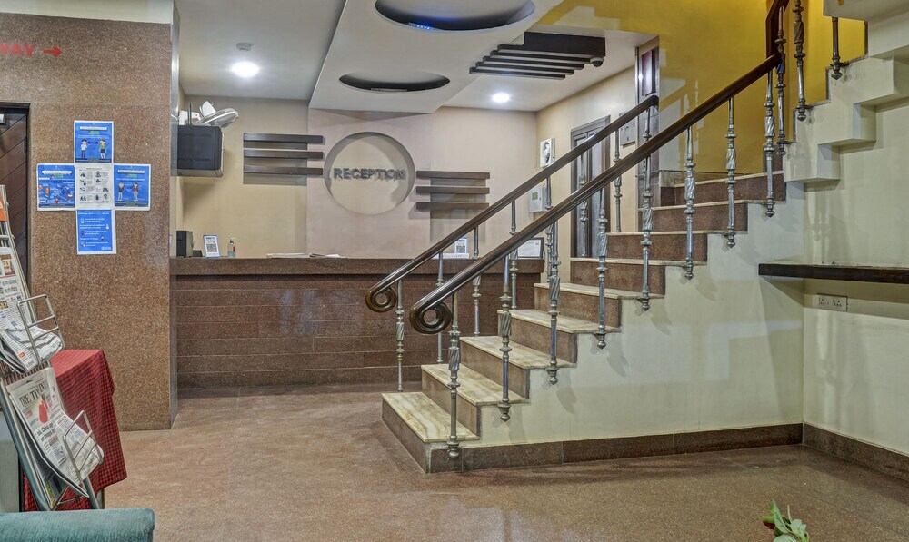 Нагпур: OYO Townhouse 81848 Hotel Dua Continental