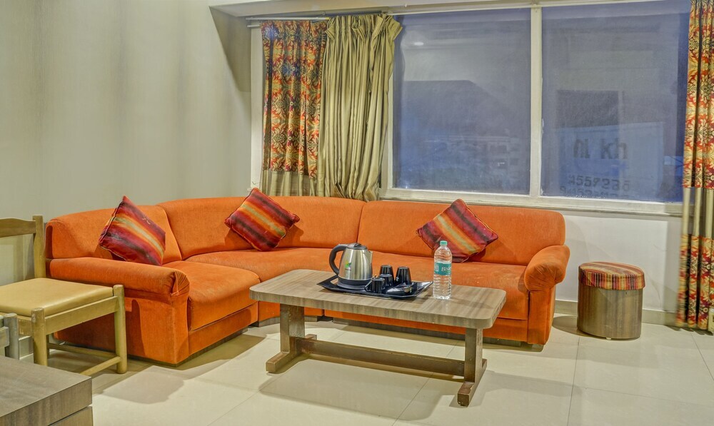 Нагпур: OYO Townhouse 81848 Hotel Dua Continental