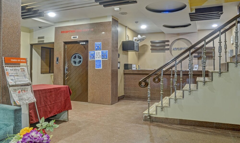 Нагпур: OYO Townhouse 81848 Hotel Dua Continental