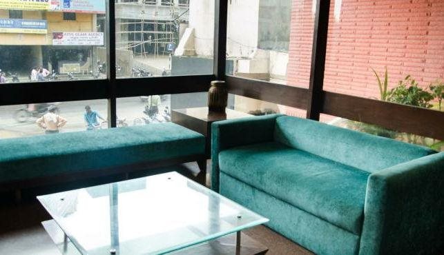 Нагпур: OYO Townhouse 81848 Hotel Dua Continental