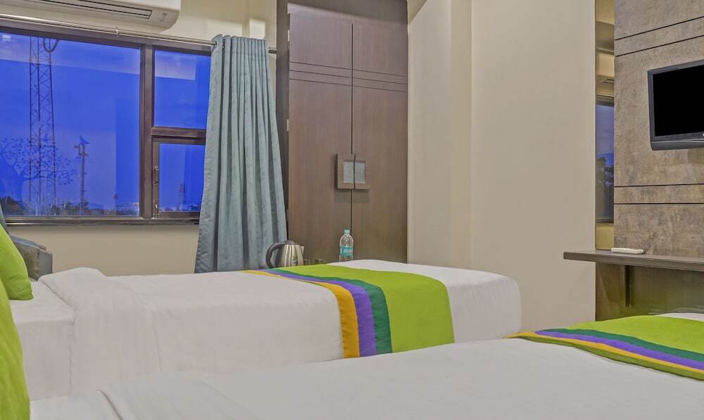 Нагпур: OYO Townhouse 81848 Hotel Dua Continental