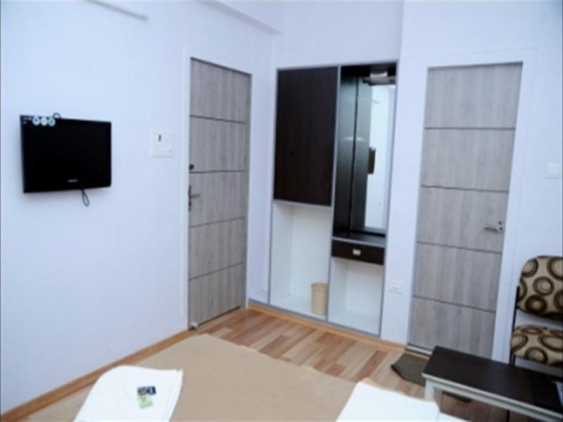 Нагпур: OYO Townhouse 81848 Hotel Dua Continental