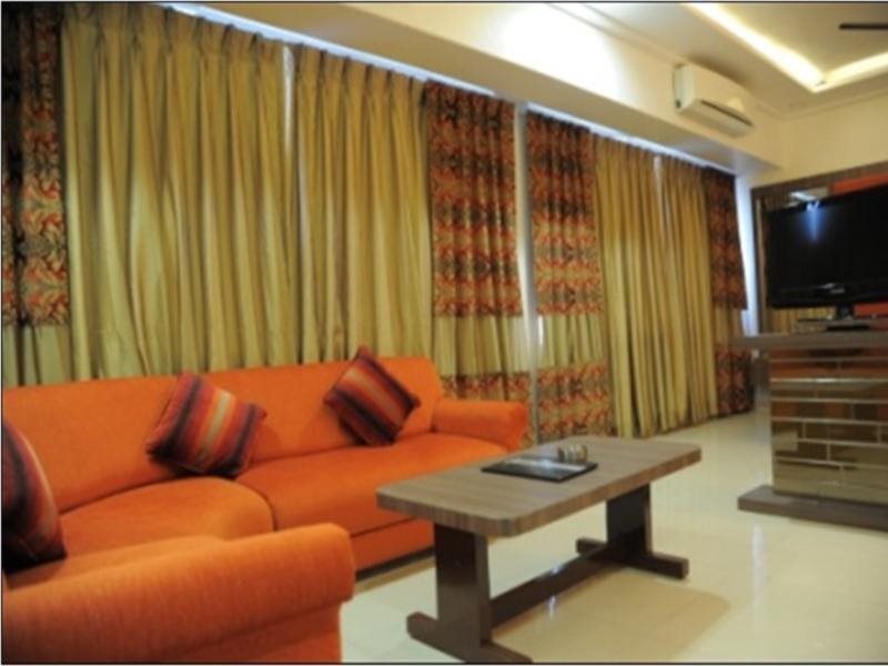 Нагпур: OYO Townhouse 81848 Hotel Dua Continental