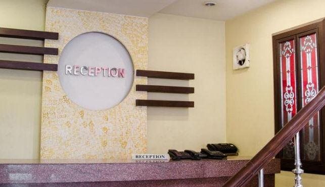 Нагпур: OYO Townhouse 81848 Hotel Dua Continental