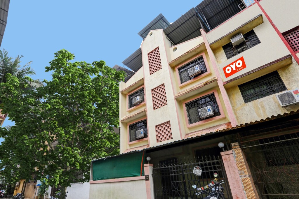 Нави-Мумбай: OYO 92197 Vista Corporate Services
