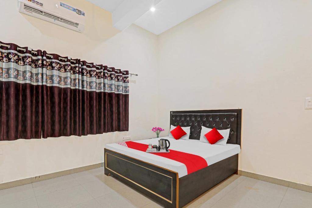 Сарнатх: OYO 89759 City Guest House