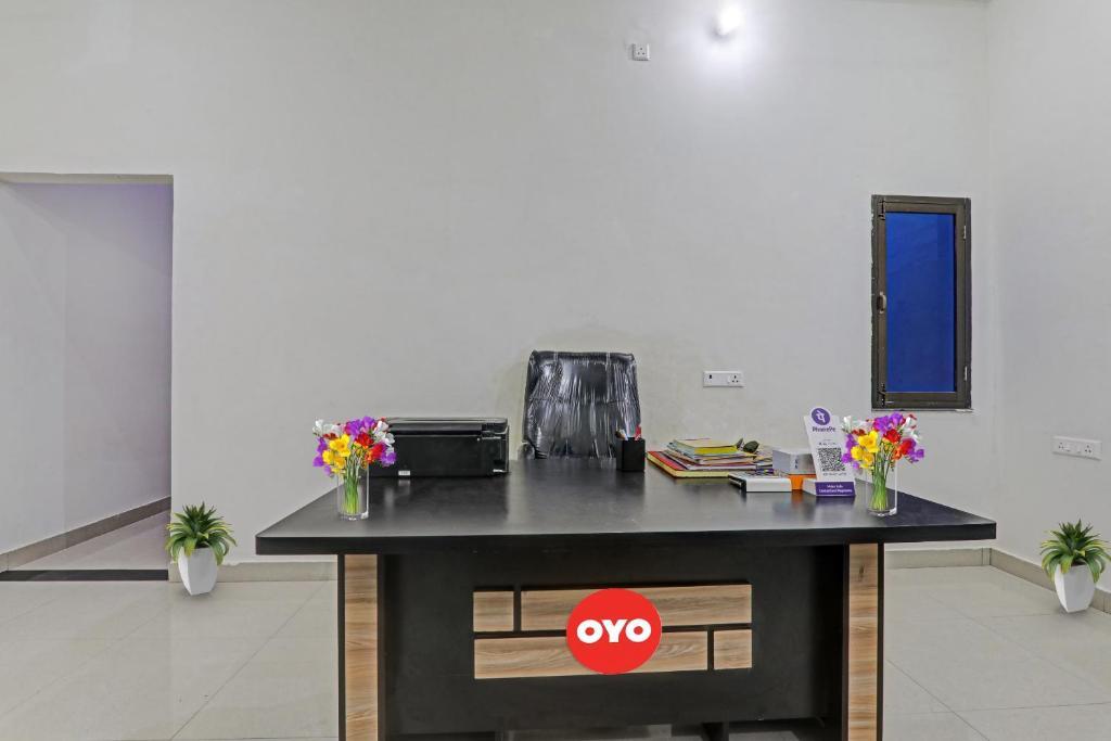 Сарнатх: OYO 89759 City Guest House