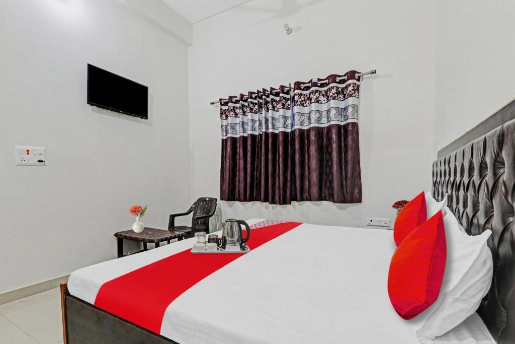 Сарнатх: OYO 89759 City Guest House
