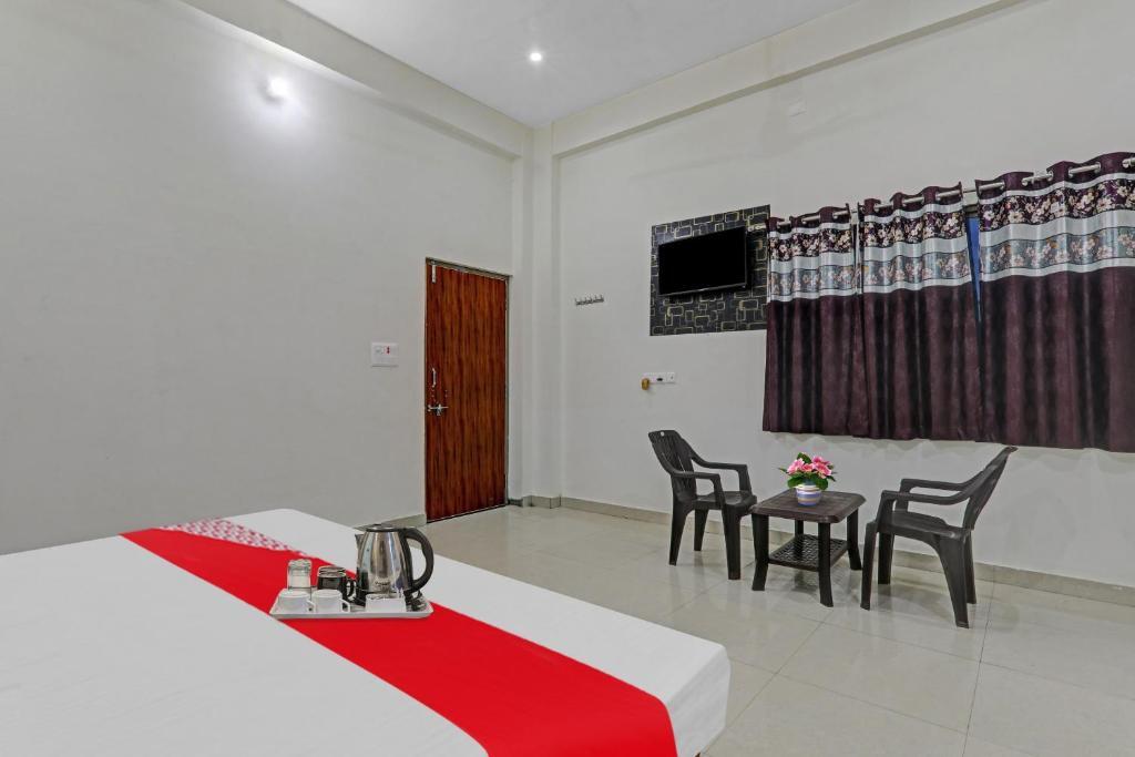Сарнатх: OYO 89759 City Guest House