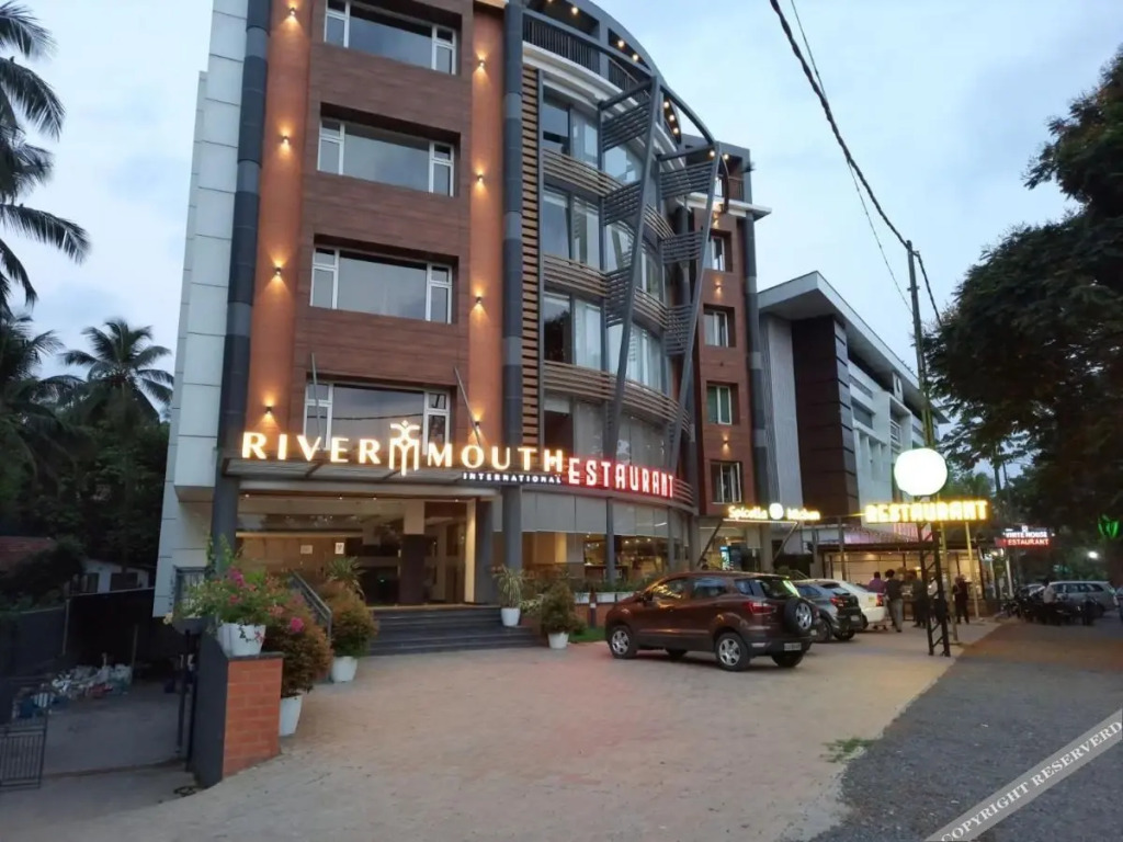 Кондотти: Nexstay River Mouth International