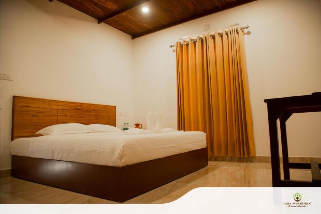 Атирапалли: Vajra Ayurveda and Yoga Retreat