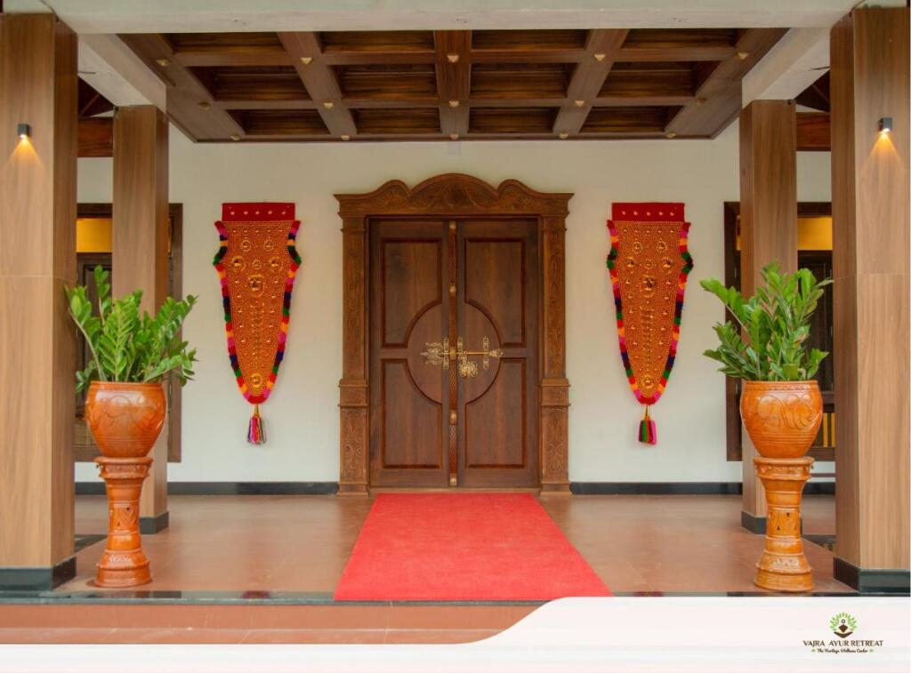 Атирапалли: Vajra Ayurveda and Yoga Retreat