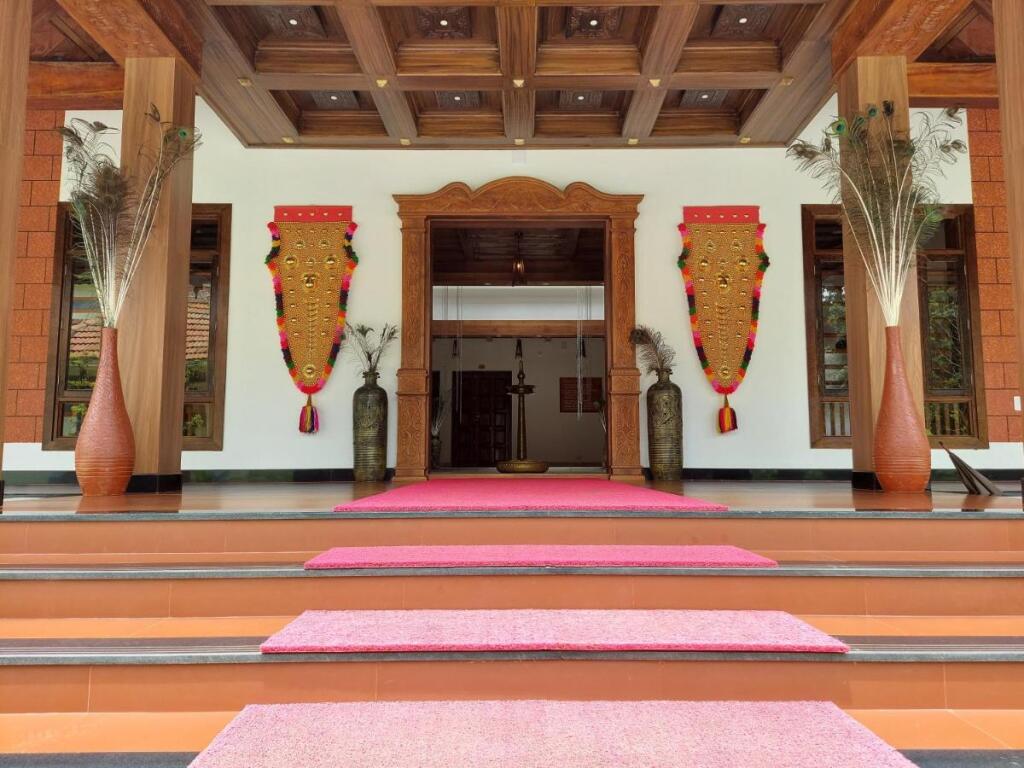 Атирапалли: Vajra Ayurveda and Yoga Retreat