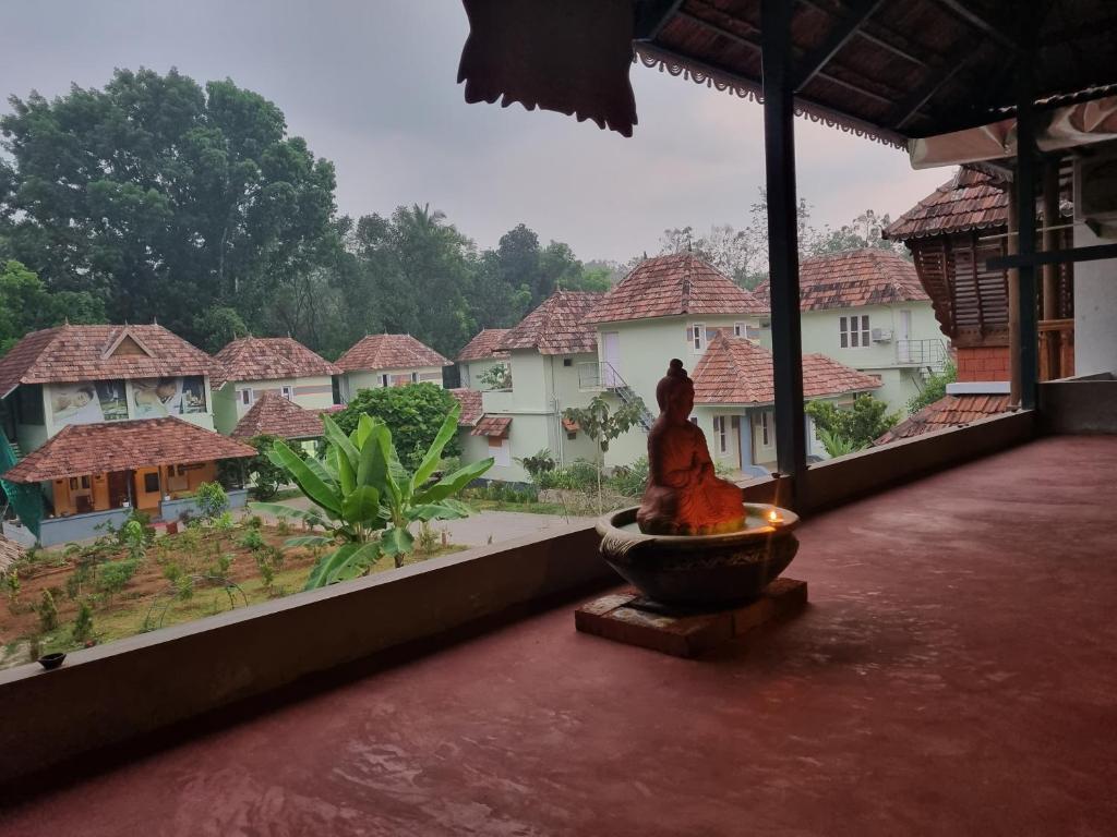 Атирапалли: Vajra Ayurveda and Yoga Retreat