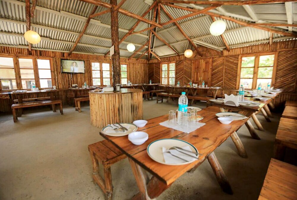 Куфри: Jungle Livinn Camps and Retreat