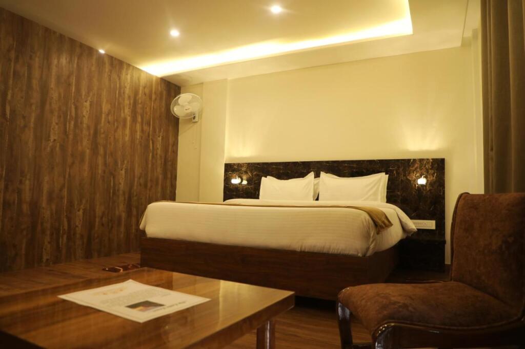 Куфри: The Castle Resort Fagu