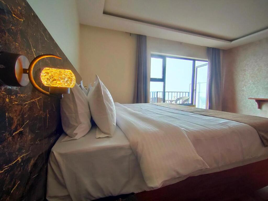 Куфри: The Castle Resort Fagu