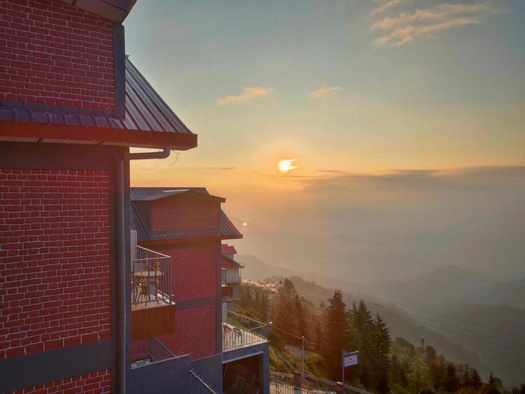 Куфри: The Castle Resort Fagu