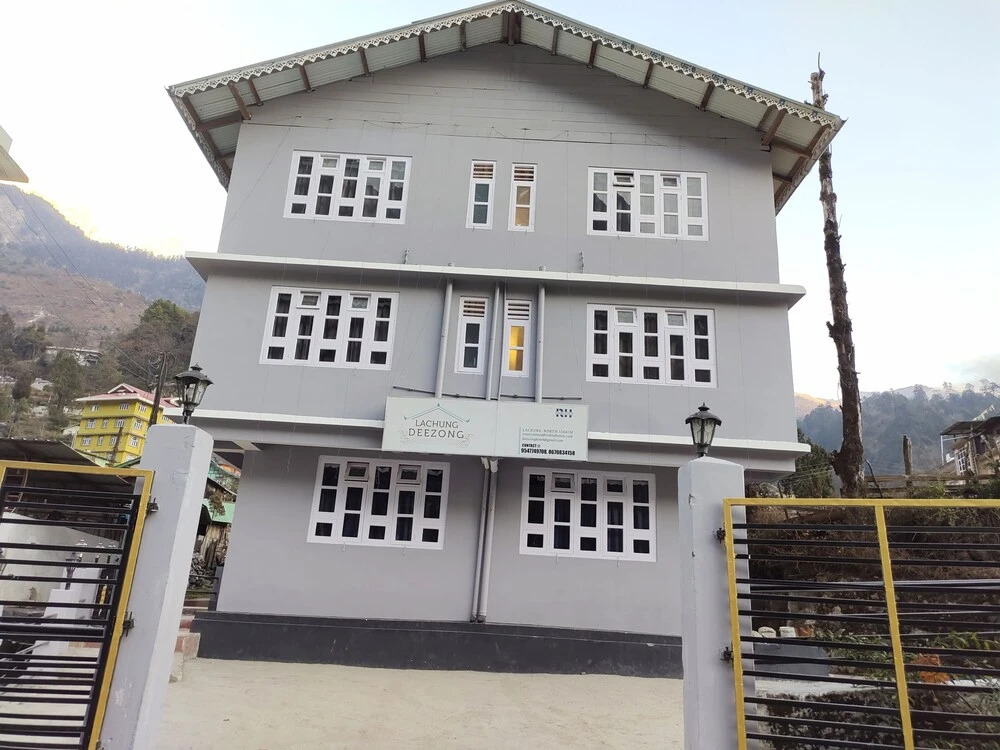 Лачунг: Rufina Lachung Deezong