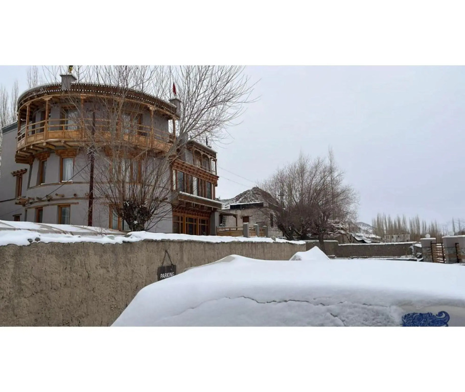 Лех: Dakpa House
