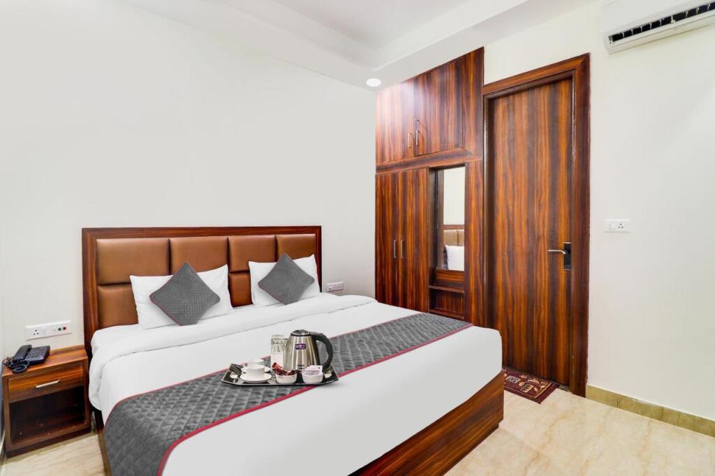 Агра: Collection O 701138 Hotel Golden Grand