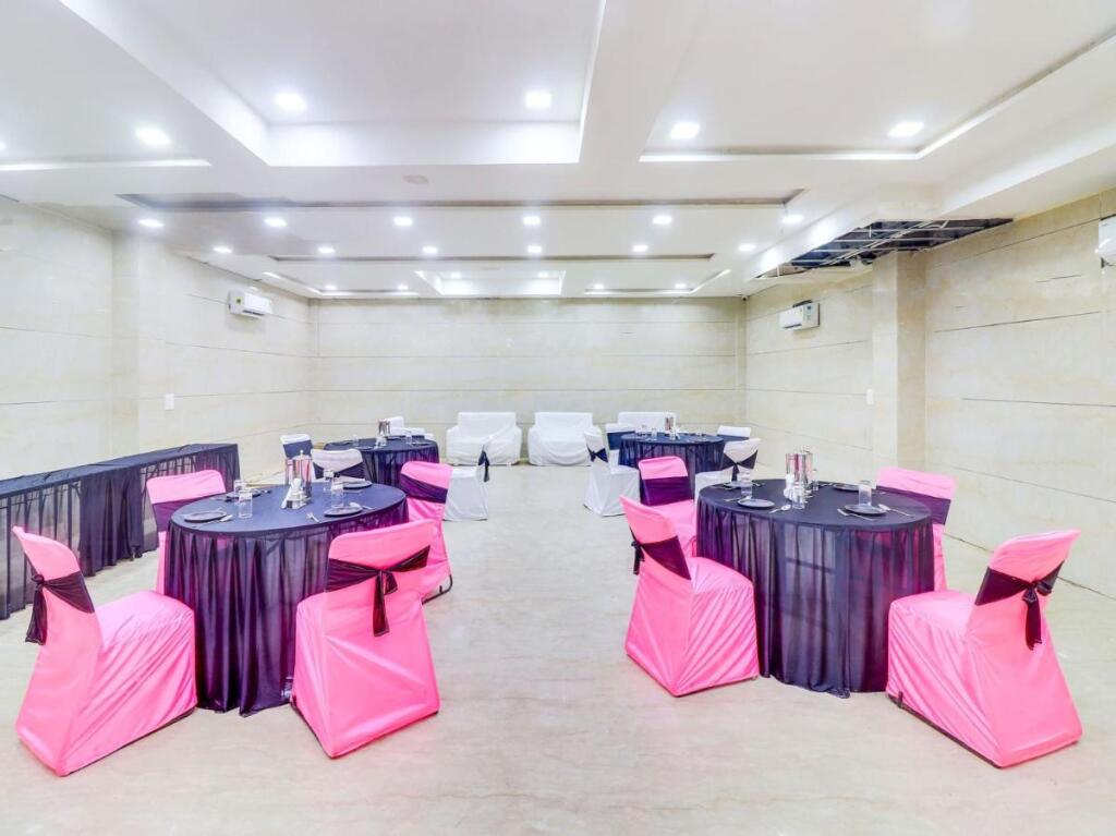 Агра: Collection O 701138 Hotel Golden Grand