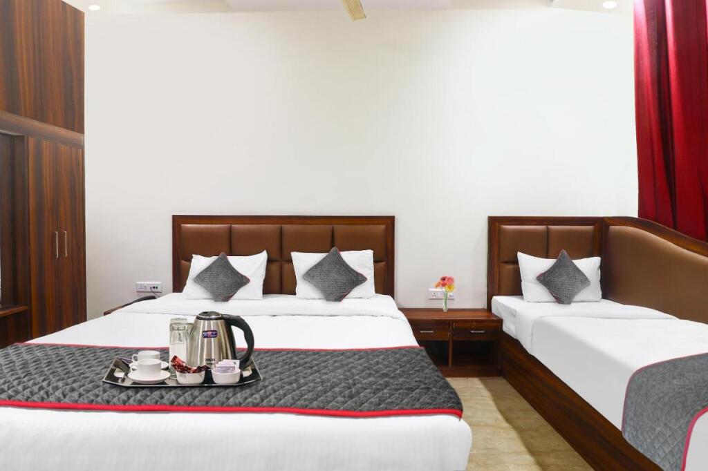 Агра: Collection O 701138 Hotel Golden Grand
