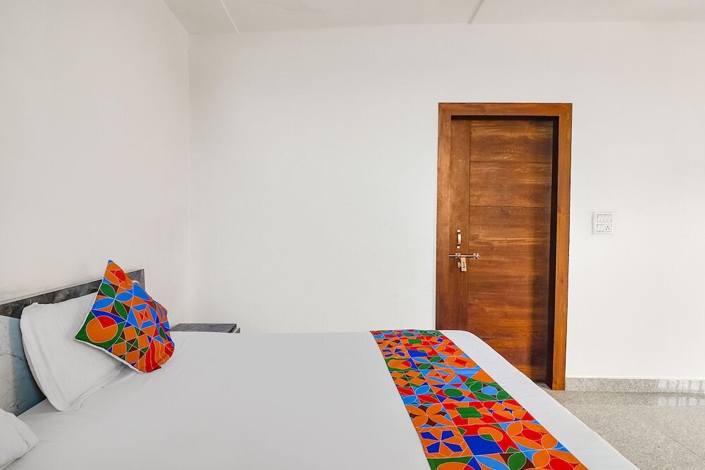 Агра: Fabhotel Chahat Palace