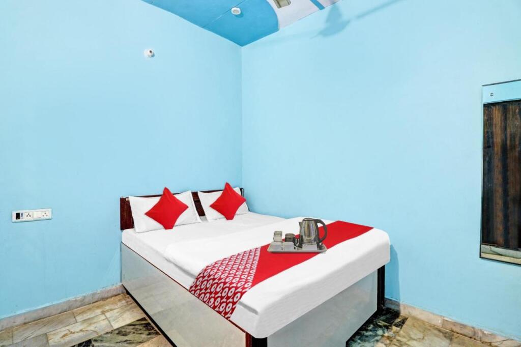 Агра: Oyo Flagship 700134 Hotel A Star
