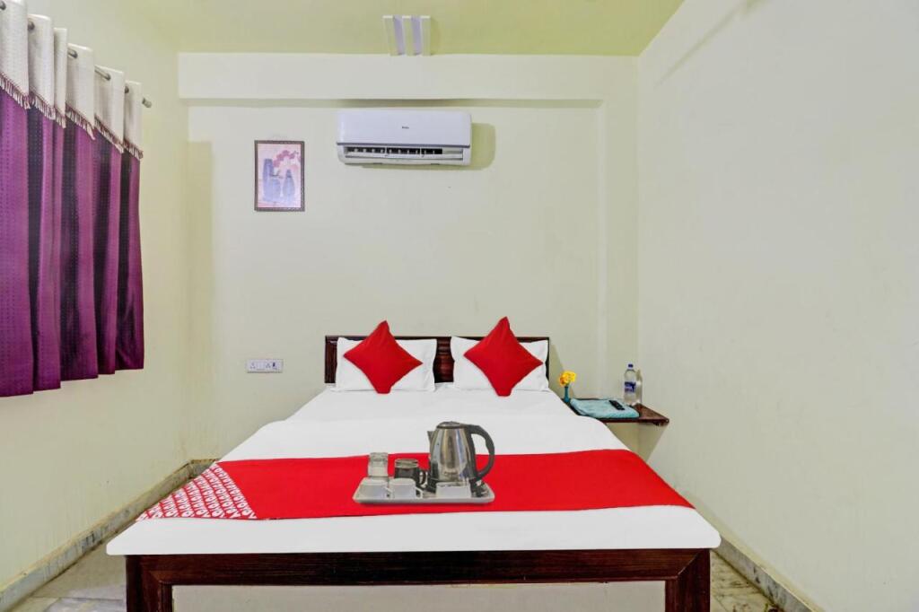 Агра: Oyo Flagship 700134 Hotel A Star