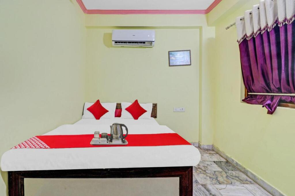Агра: Oyo Flagship 700134 Hotel A Star