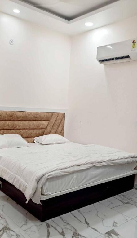 Aligarh: OYO 701490 Hotel Sharma Ji Inn