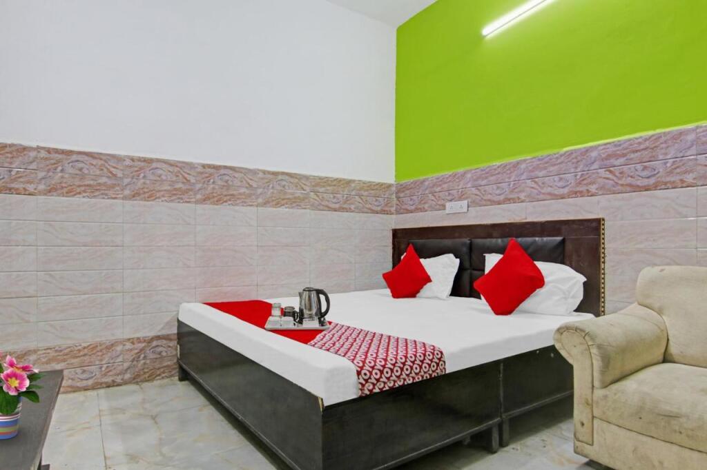 Алипур: OYO 93417 Niketan Guest House