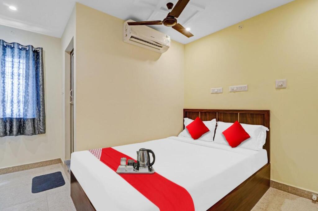 Бангалор: Oyo Flagship 701068 Gn Nelli Suites