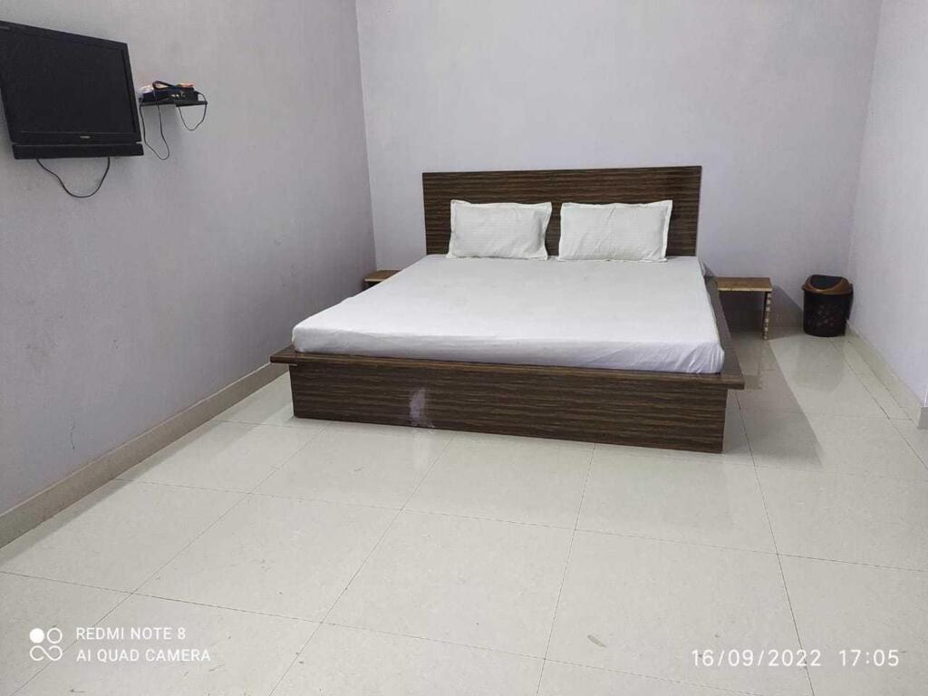Garhmukteshwar: Oyo 700687 Hotel Red Velvet