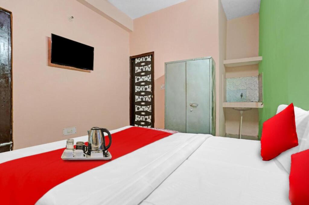 Гуруграм: Oyo Flagship 701876 Second Home Guest House