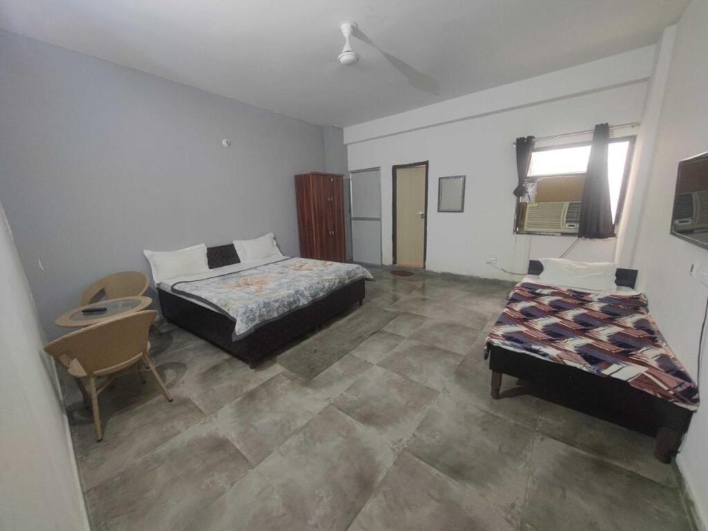 Гуруграм: Oyo Flagship 90798 Rajvanshi Palace 2