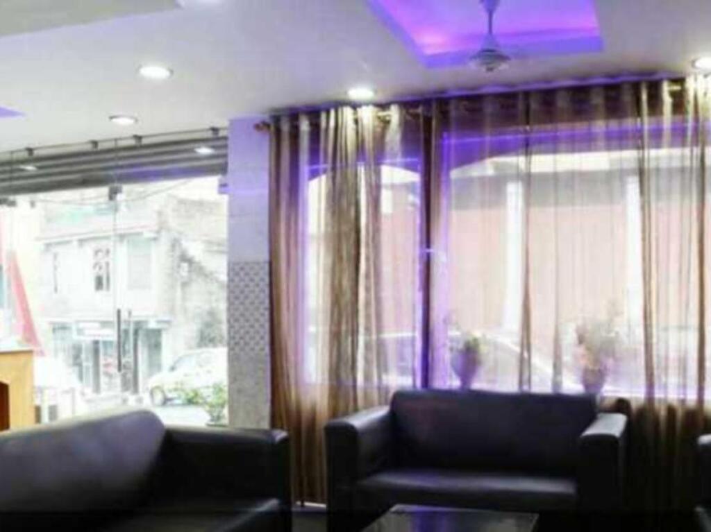 Катра: Hotel Jk Breeze by Oyo