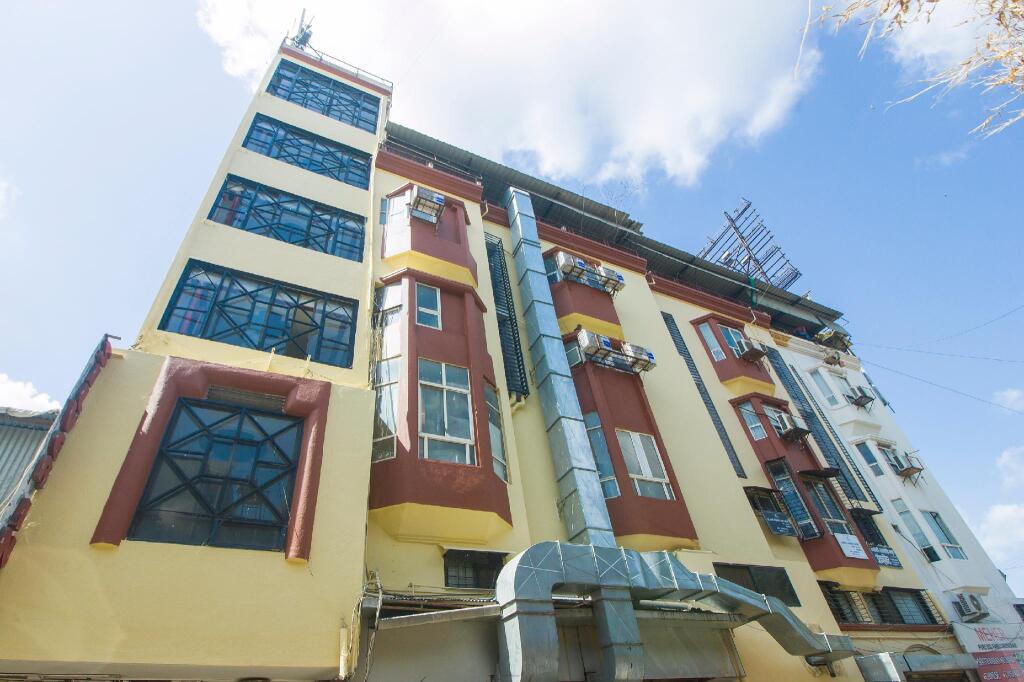 Нашик: OYO Flagship 14803 Hotel Silver Inn