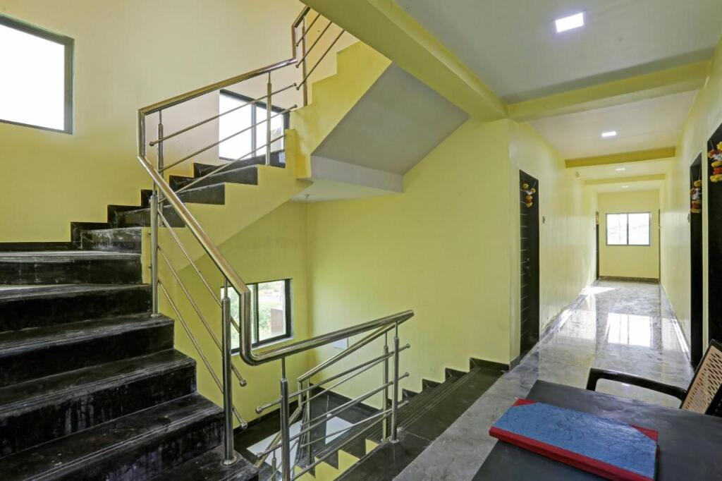Нави-Мумбай: OYO 700169 Om Sai Ram Residency