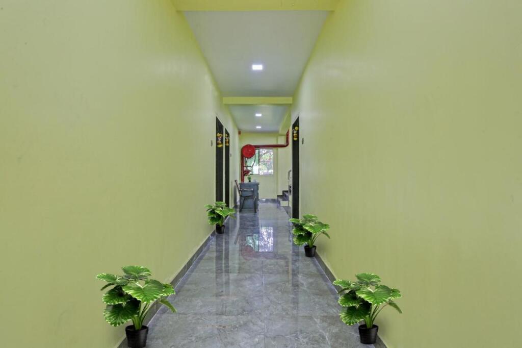 Нави-Мумбай: OYO 700169 Om Sai Ram Residency