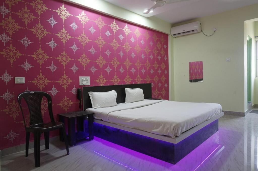 Пуна: OYO 86266 Hotel Golden Lodge