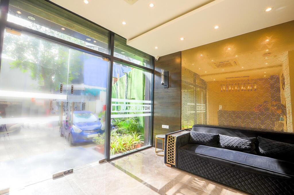 Мумбаи: FabHotel Royal Inn I