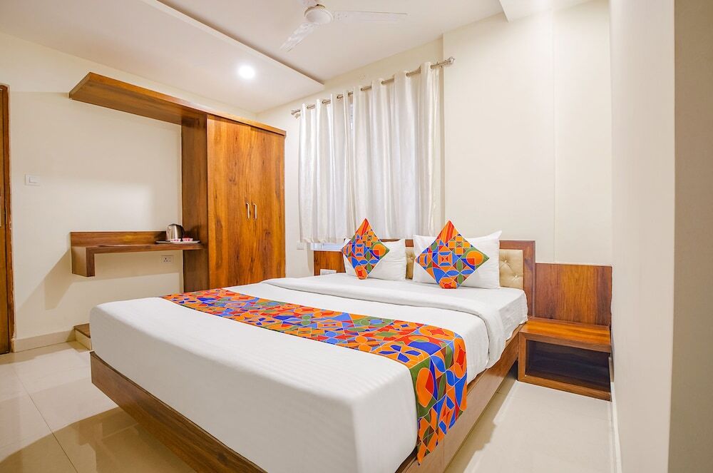 Бангалор: Fabhotel Royal Inn I