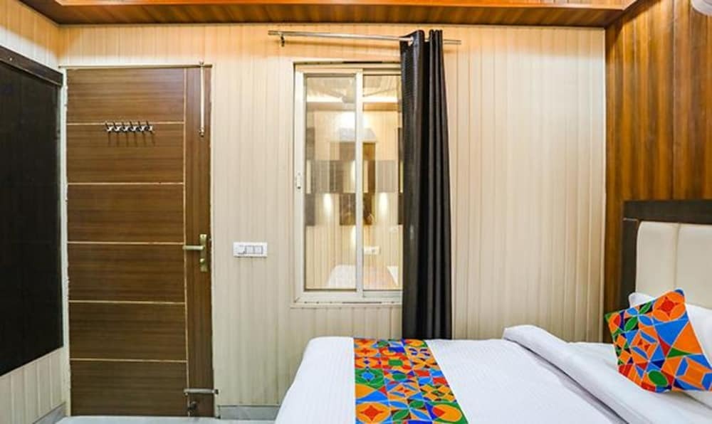 Дехрадун: Fabhotel Jms Residency
