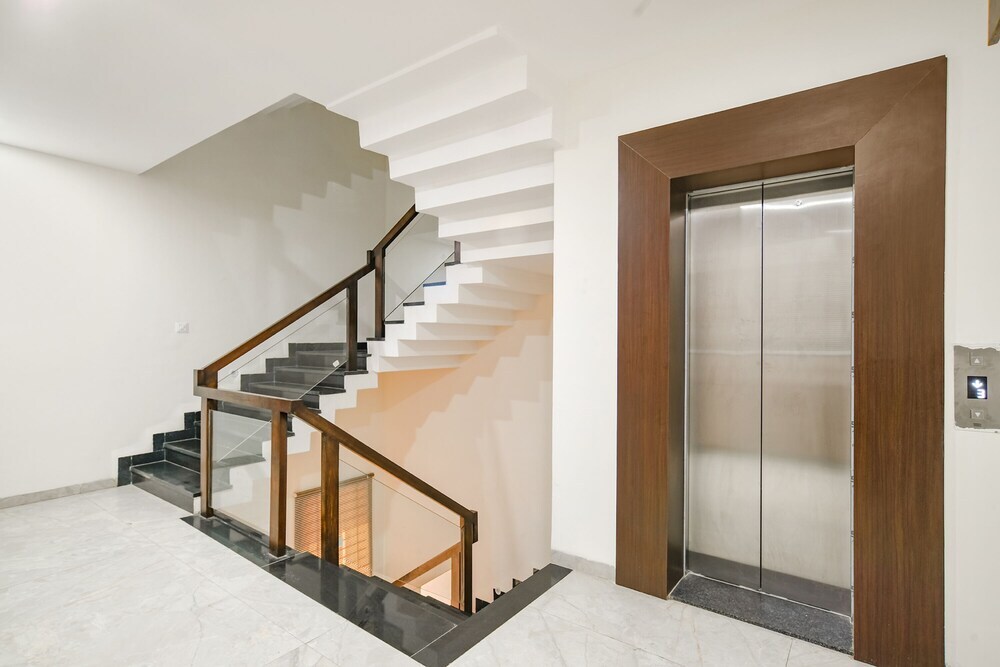 Индаур: Fabhotel Ramya