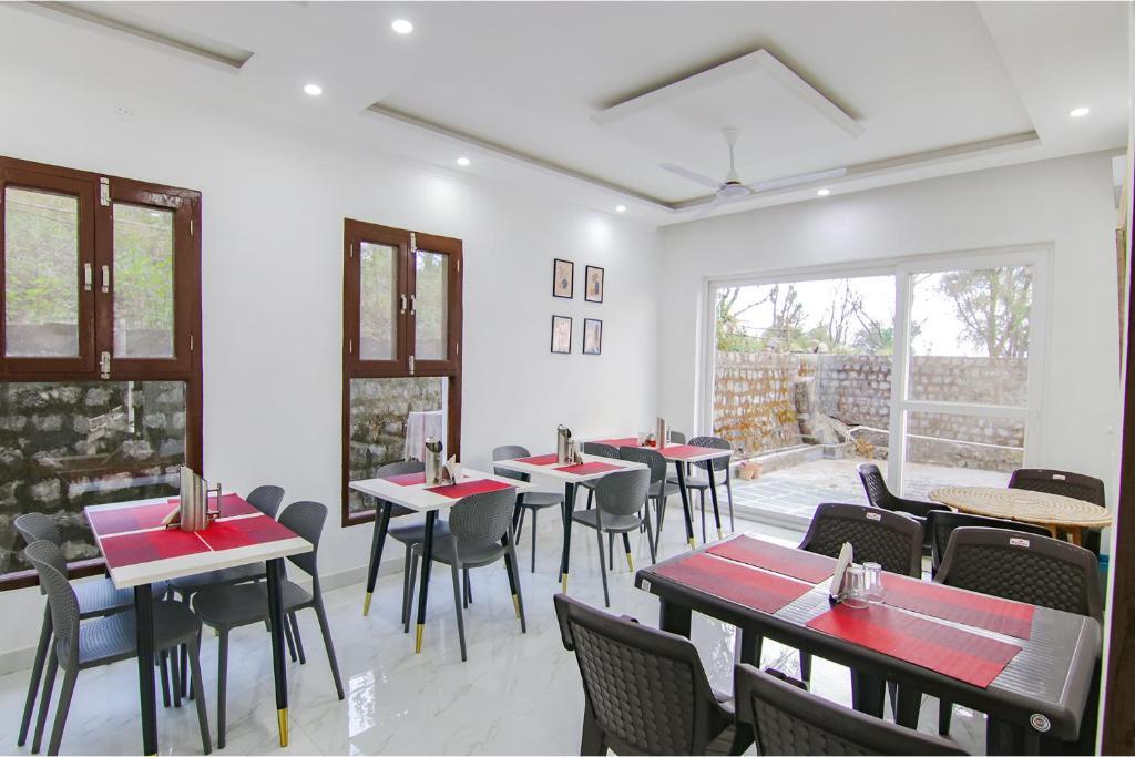 Кангра: Fabhotel Sierra Inn