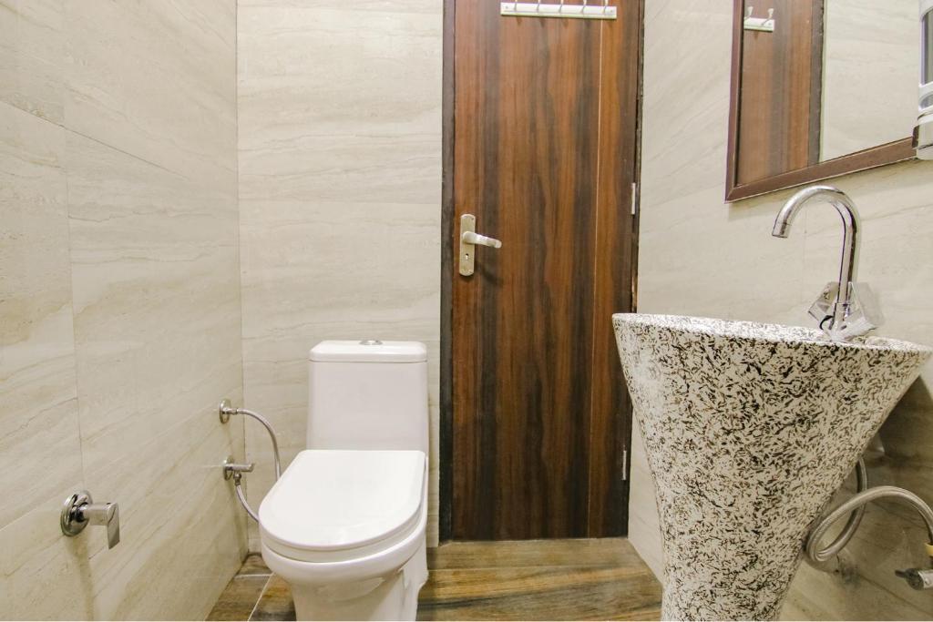Лудхиана: FabHotel Sky Lark Farm