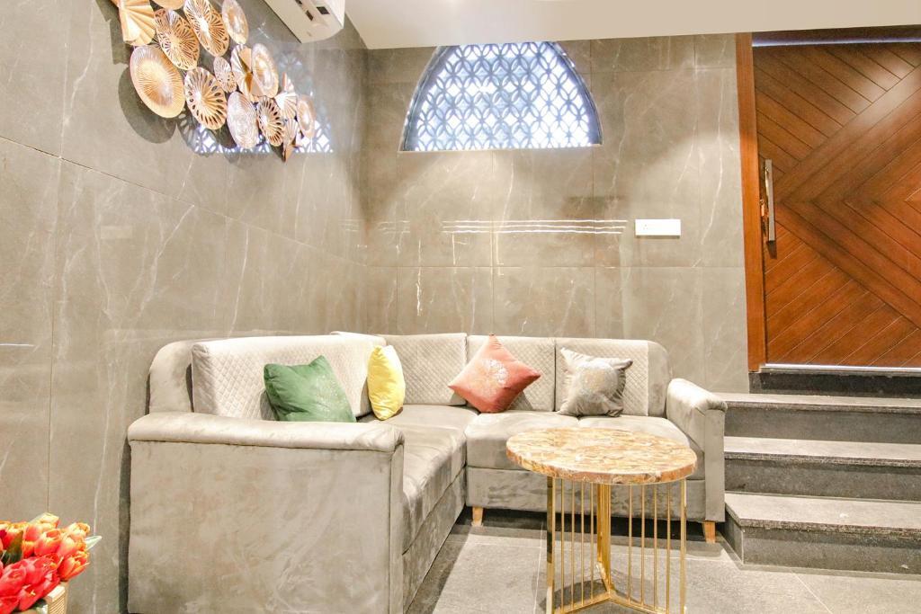 Лудхиана: Fabhotel Prime Royal Inn Suites
