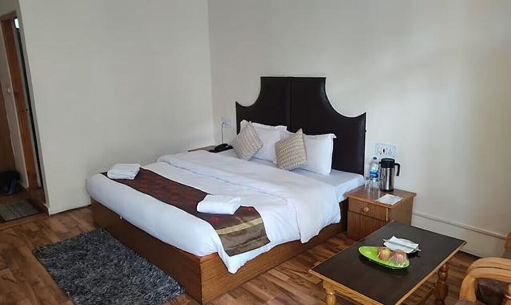 Манали: Fabhotel Aransh Resorts Celebriti